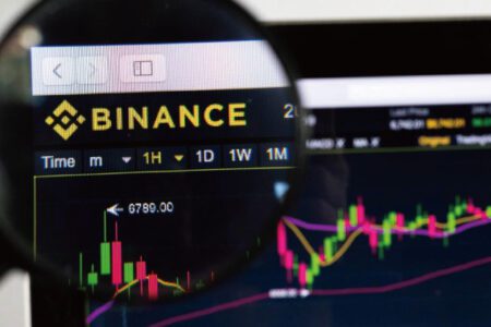 幣安上出現 21.6 億台幣賣單，疑似人為操控？