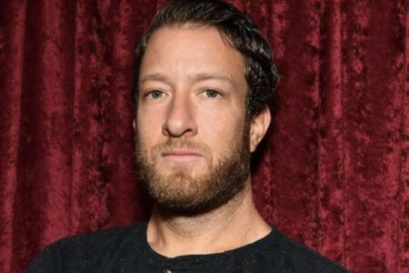 好韭菜，不割嗎？笑巴菲特白痴的炒股網紅 Dave Portnoy 剛買比特幣就被割