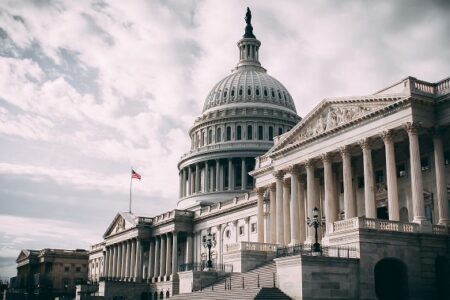 美參議院銀行委員會主席將數位資產監管框架列為國會優先事項