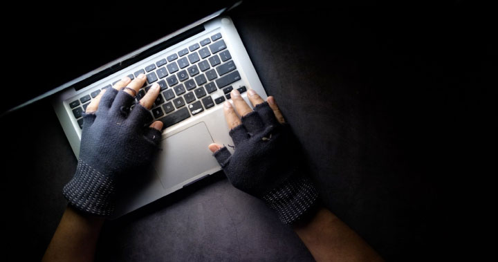 零成本獲利 1 億美元，目瞪口呆的穩定幣套利策略