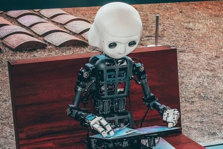 你最關注的 10 個問題，我們替你問了 ChatGPT