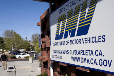 加州 DMV 採用區塊鏈技術：汽車產權轉 NFT 有助提高效率並降低作業成本