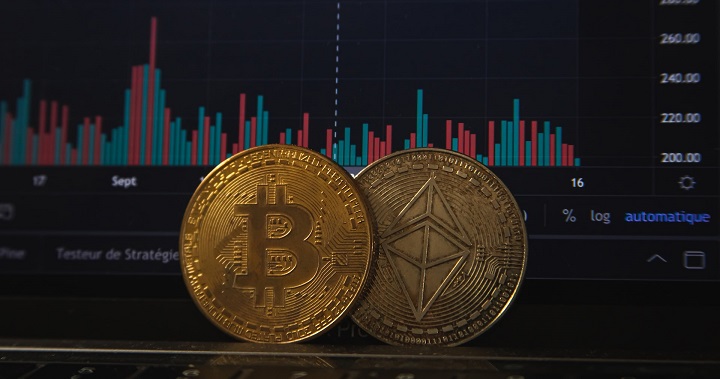 CryptoQuant:美國中心化交易所的比特幣儲備持續減少,流出金額暗示機構吸籌的可能性