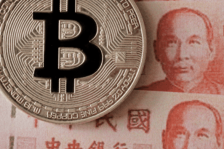 行政院通過「打詐新四法」！海內外幣商未登記可處 2 年以下有期徒刑