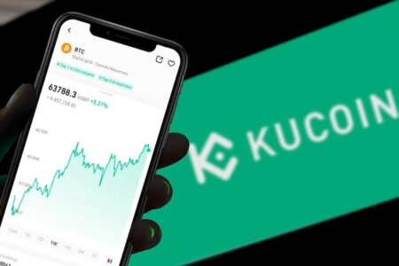 鏈上數據表明 KuCoin 自「強制 KYC 政策」後比特幣儲備銳減超 77%；官方引述儲備證明自清