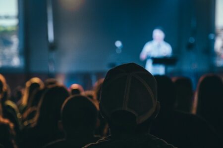 加密會議參會藝術：如何成為一名舉止得體的 Degen？