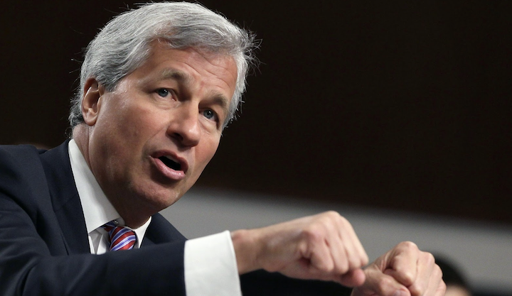 摩根大通執行長示警降息非定局，不擔心穩定幣動搖銀行業