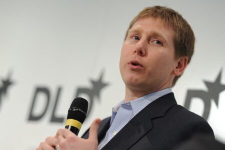 DCG 創辦人 Barry Silbert 稱去中心化 AI 為世代級機會，影響力或更甚比特幣