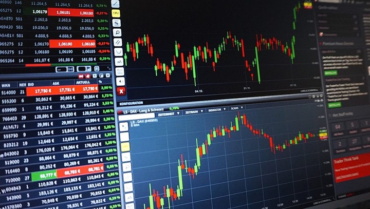 Glassnode 稱比特幣進入「橫盤消化期」:ETF 需求大幅降溫,跌破支撐恐下探 9.3 萬鎂
