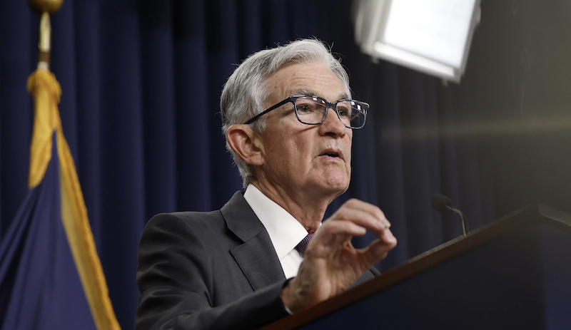 鮑威爾放鷹!12 月降息「絕非板上釘釘」,市場過度樂觀恐落空