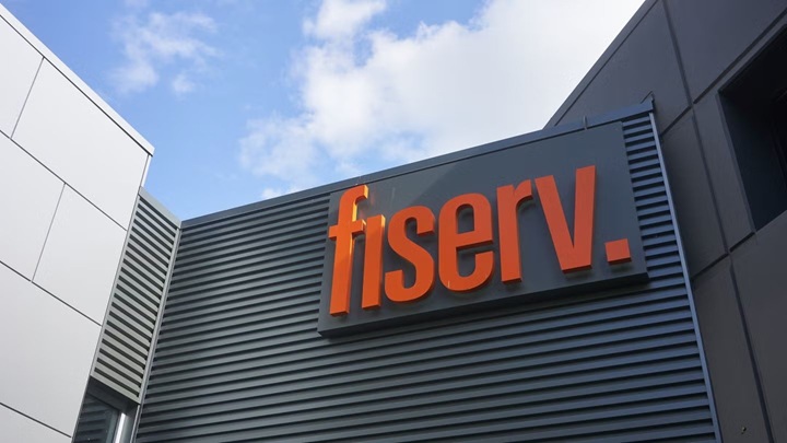 金融科技巨頭 Fiserv 將推出數位資產平台，在 Solana 鏈上發行穩定幣 FIUSD