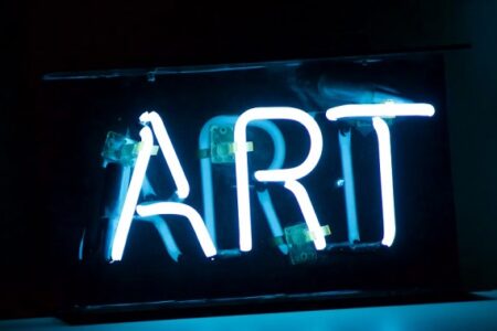 NFT 市場再蒙陰影，佳士得傳將裁撤數位藝術部門