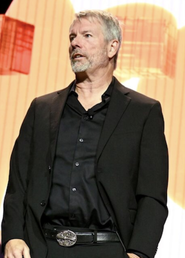 沒混進艾普斯坦圈子，Michael Saylor 只想囤幣